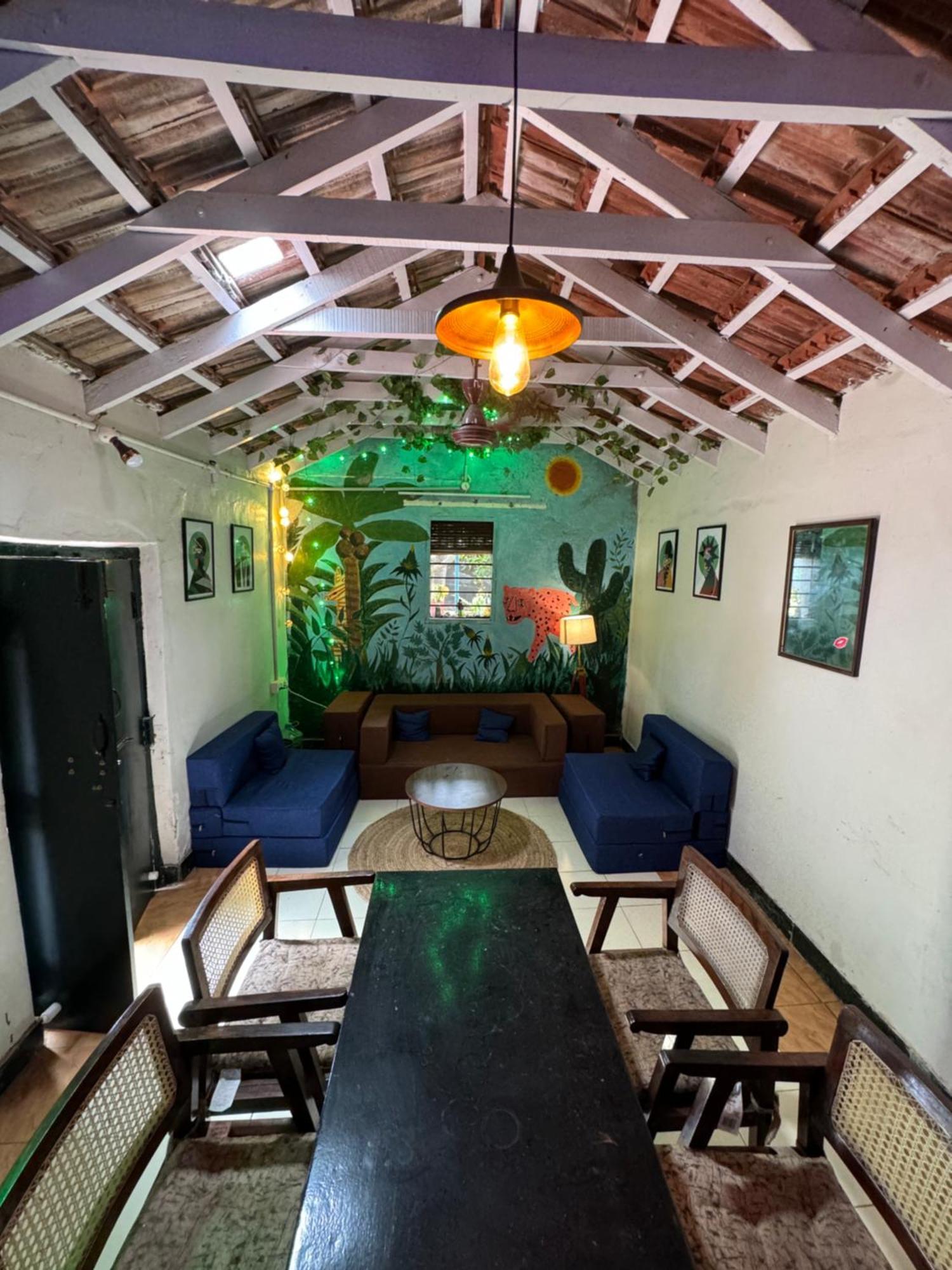 The Lazy Palm Shack Hotel Коимбаторе Екстериор снимка